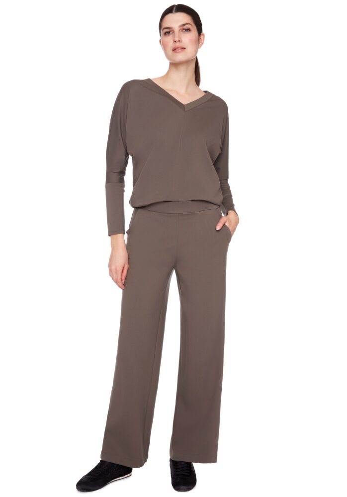SOLID LIGHT PONTE WIDE-LEG FULL-LENGTH PANT